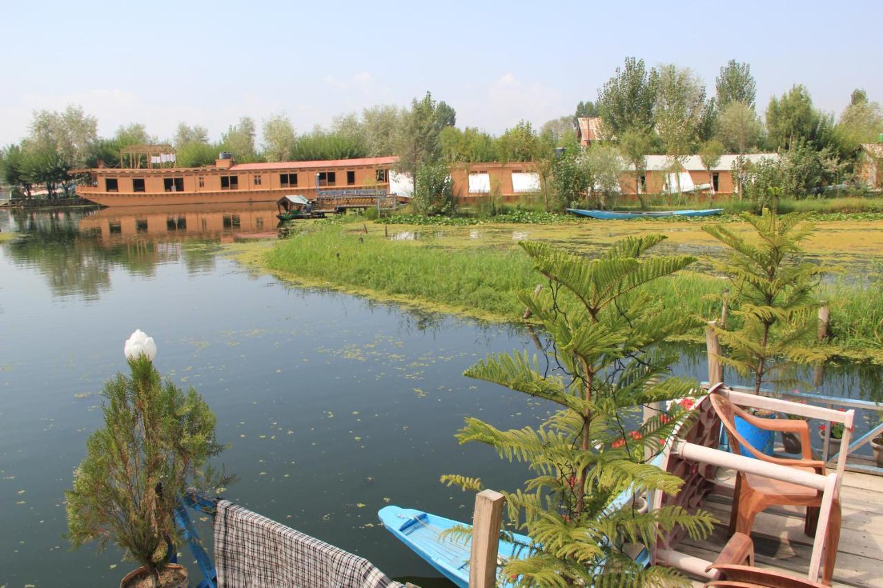 Hotel Umbrella Group Of House Boat Srīnagar Zewnętrze zdjęcie